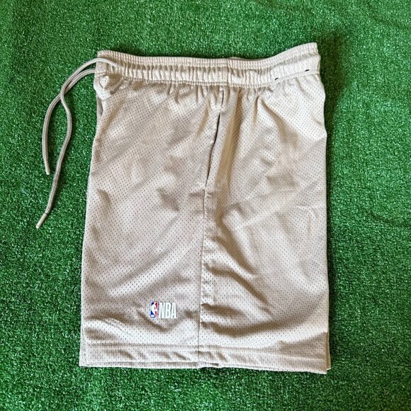 NBA Logo Drawstring Waist Pockets Lightweight Beige Mesh Basketball Short Size M - Picture 1 of 15